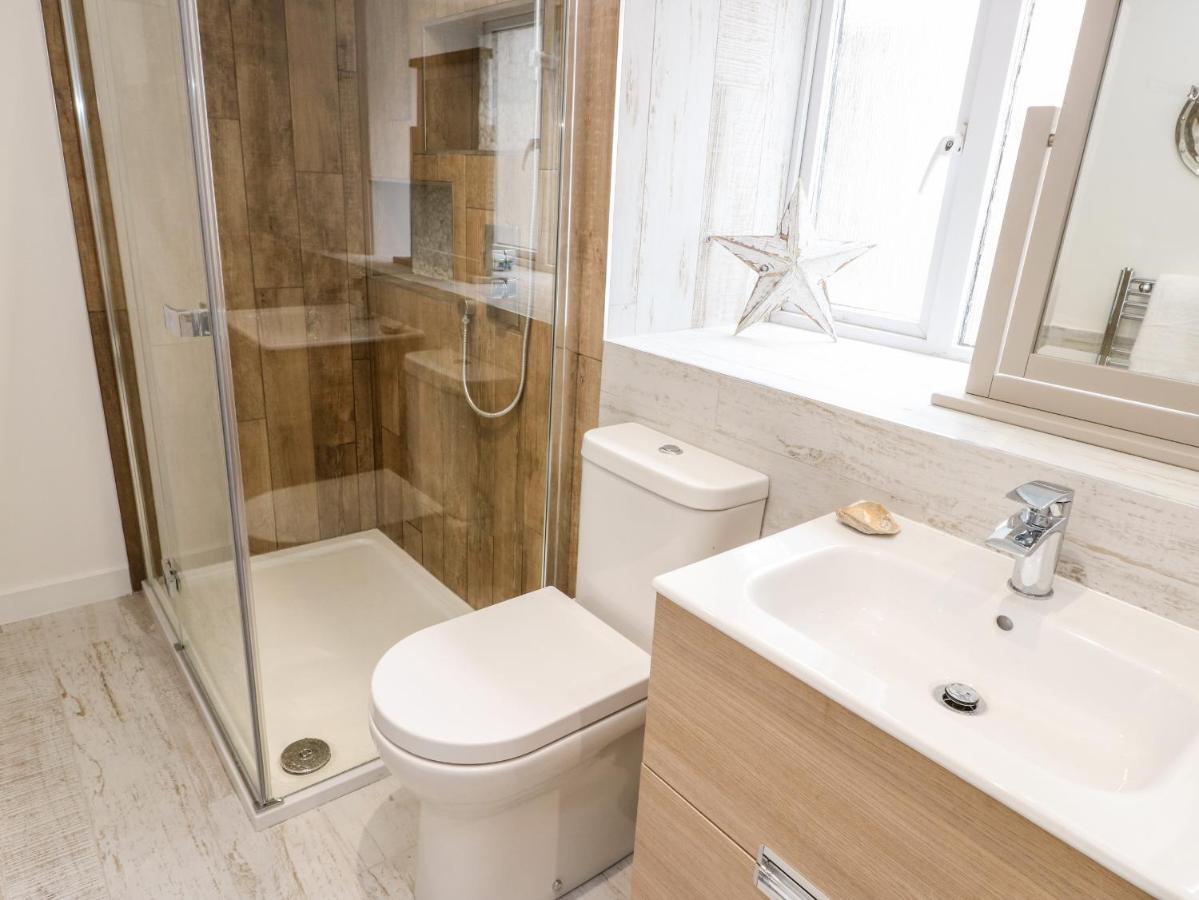 A Mor Apartment Llanfairpwllgwyngyll Ngoại thất bức ảnh