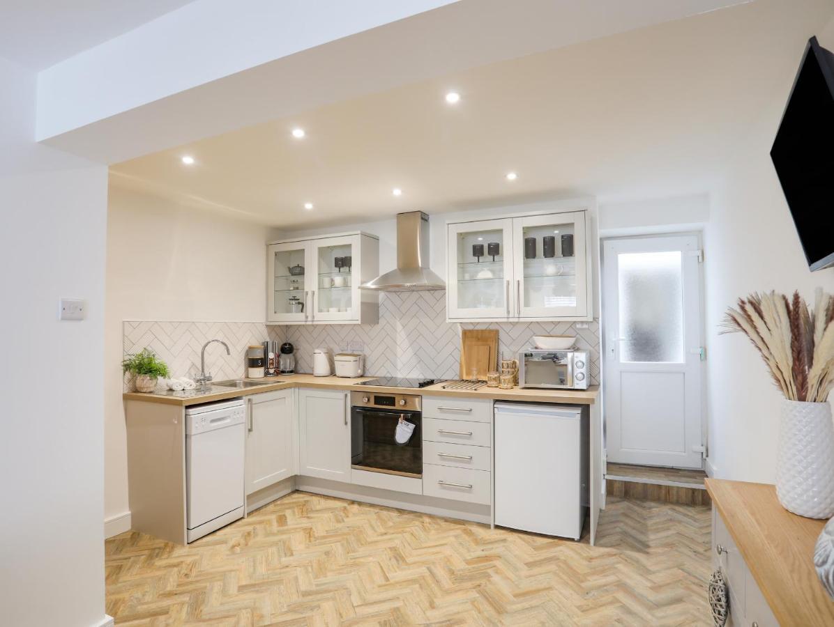 A Mor Apartment Llanfairpwllgwyngyll Ngoại thất bức ảnh
